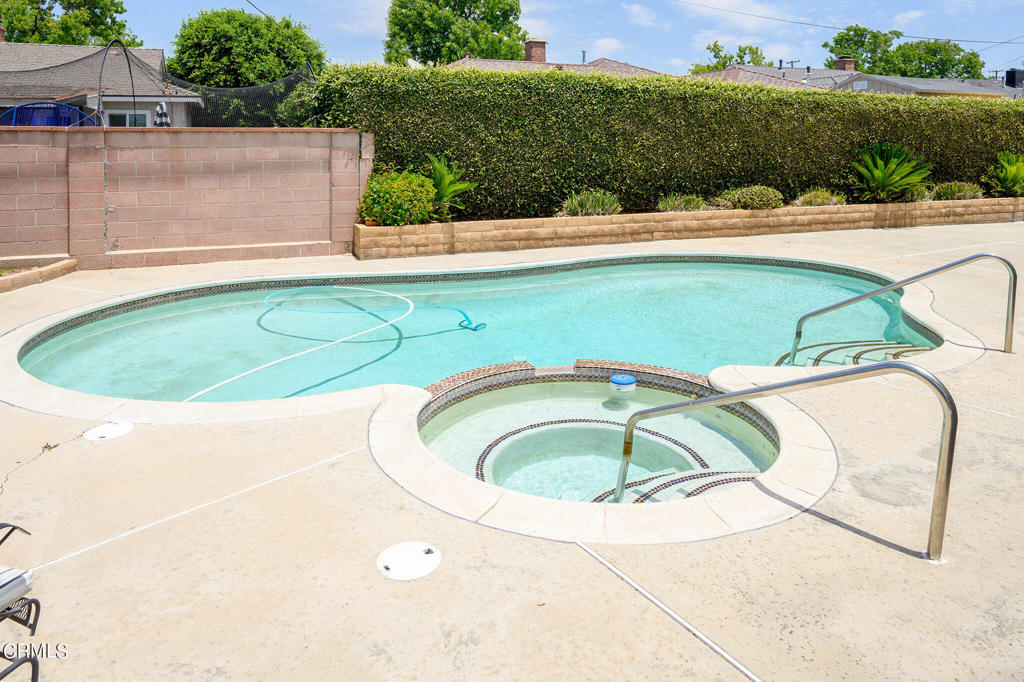 15513 Carnell Street