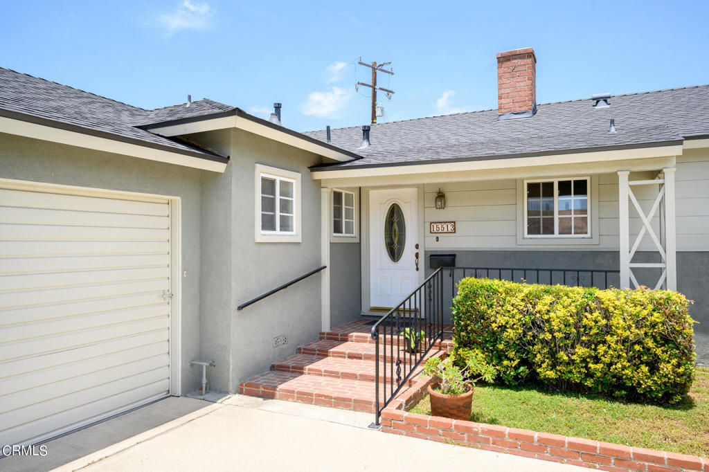 15513 Carnell Street