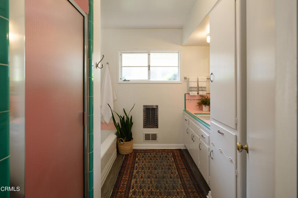 2401 Queensberry Road
