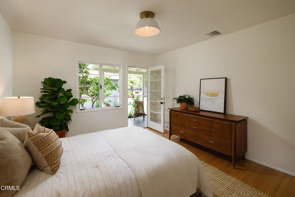 2401 Queensberry Road