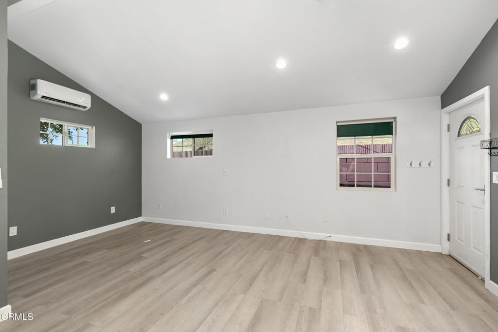 15247 Binney Street Unit: 1/2