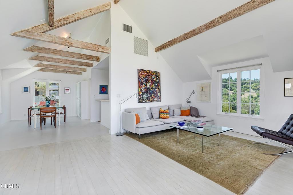 3145 Coldwater Canyon Avenue