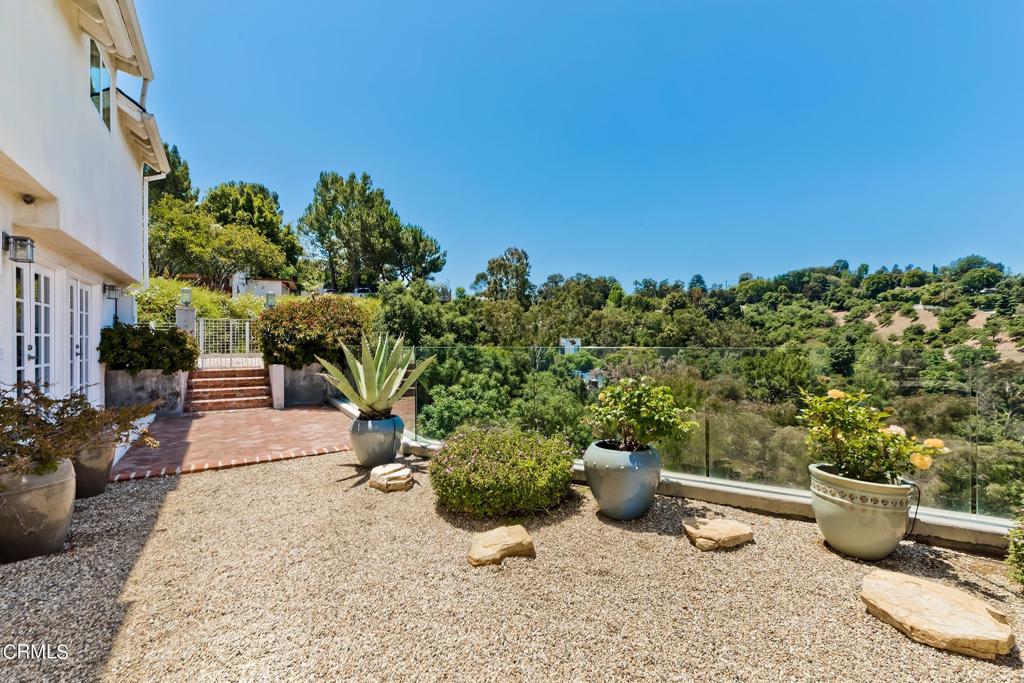 3145 Coldwater Canyon Avenue