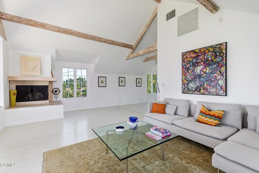 3145 Coldwater Canyon Avenue