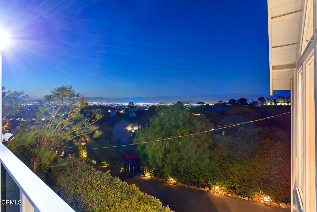 3145 Coldwater Canyon Avenue