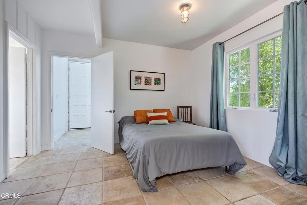 3145 Coldwater Canyon Avenue