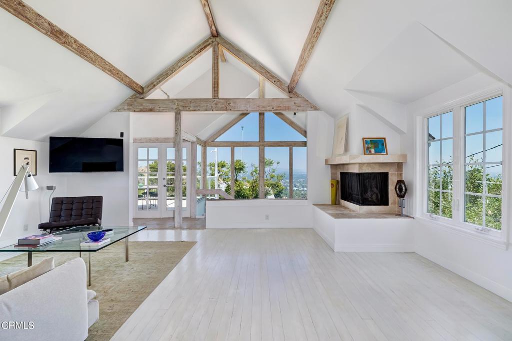 3145 Coldwater Canyon Avenue