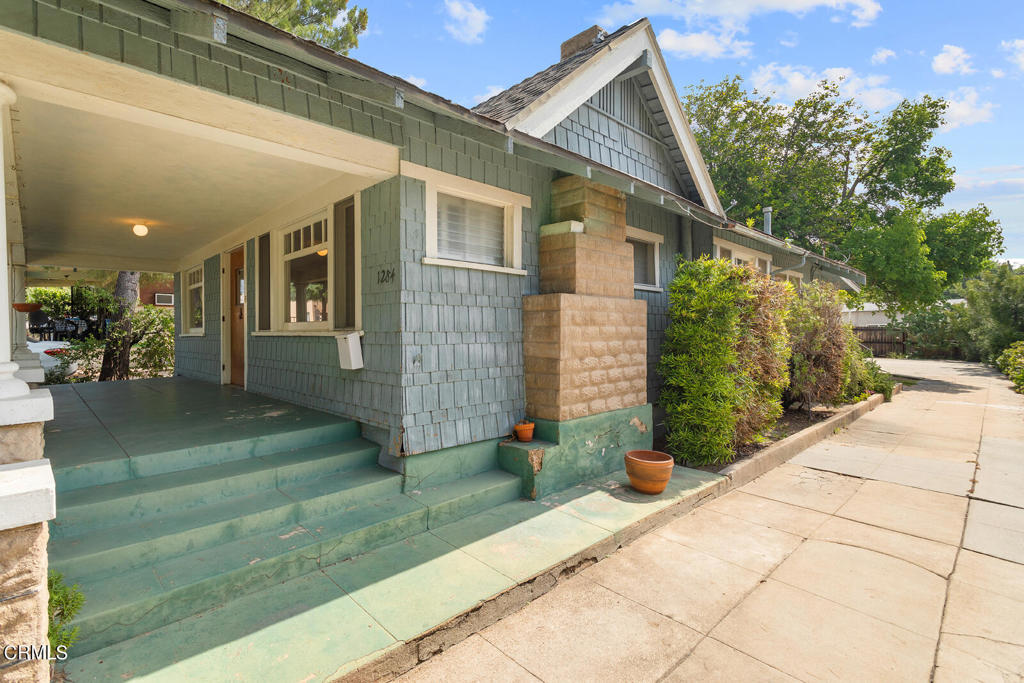 1284 Wesley Avenue