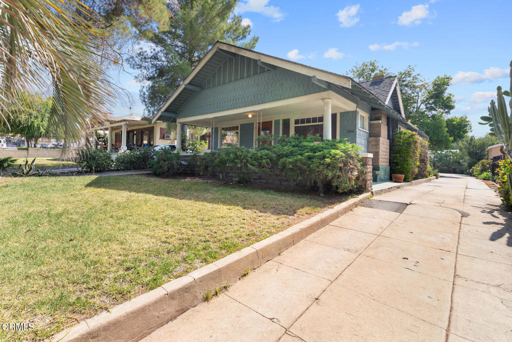1284 Wesley Avenue
