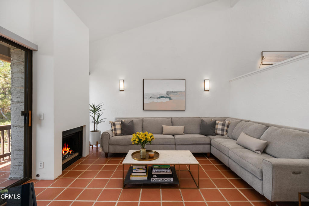 4225 Via Arbolada Unit: 511