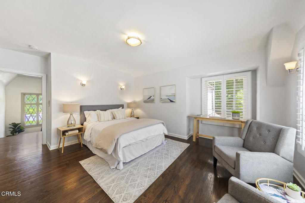 1206 E Mendocino Street