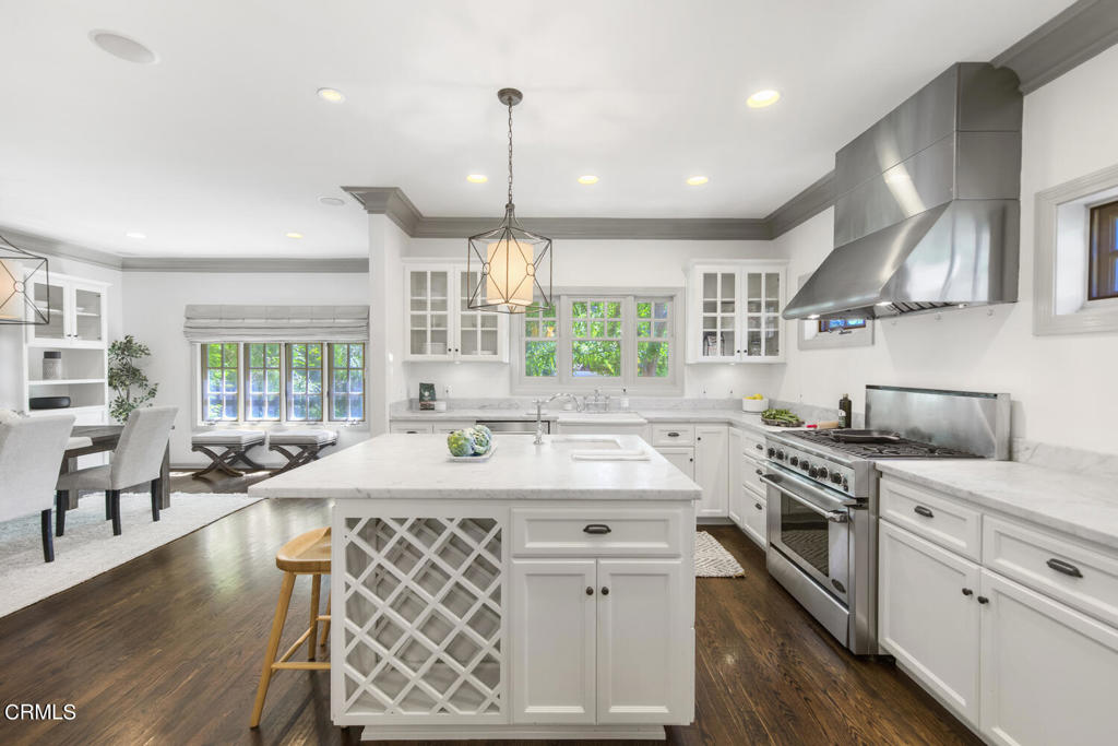 1206 E Mendocino Street