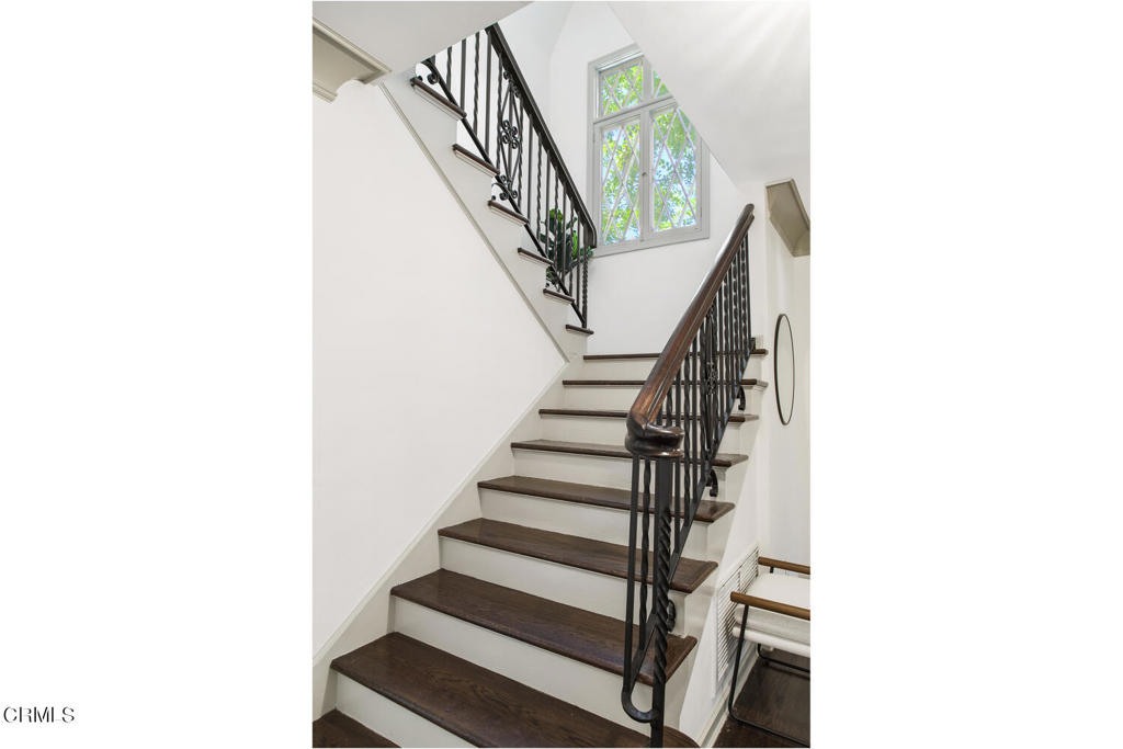 1206 E Mendocino Street