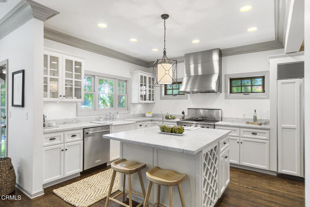 1206 E Mendocino Street