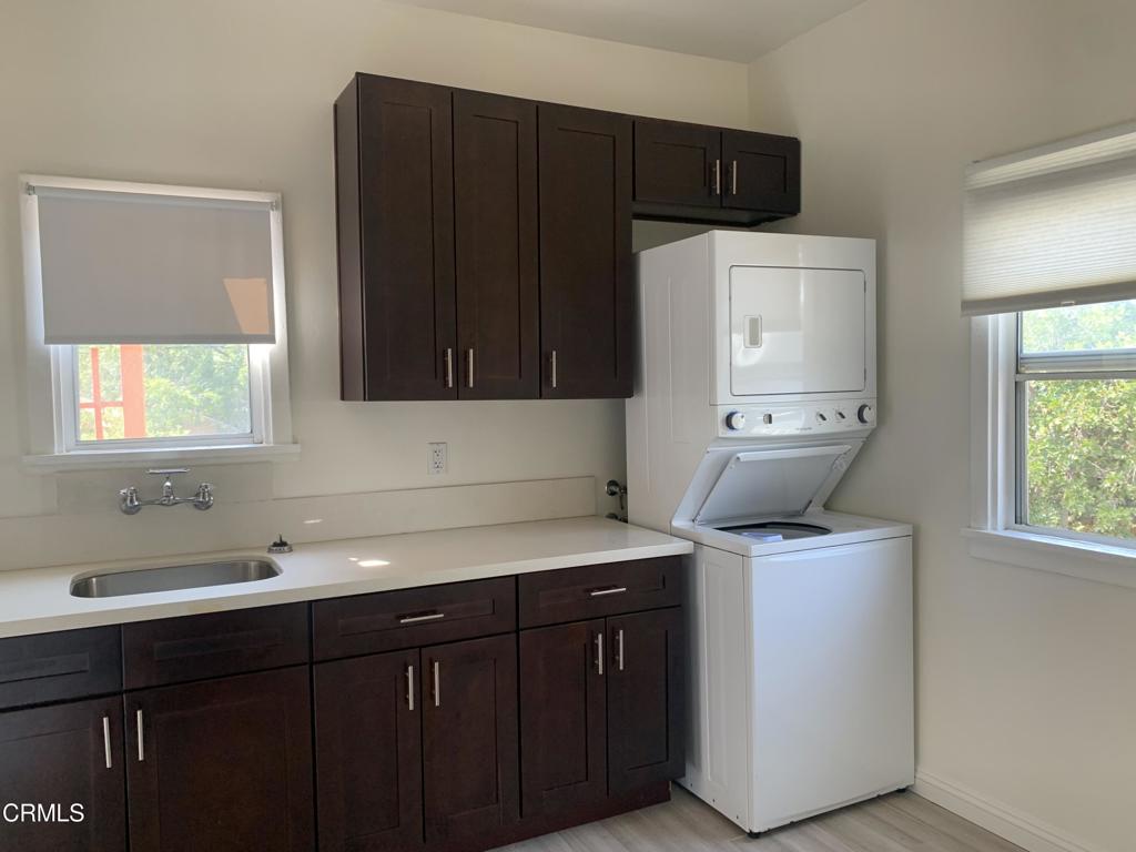 123 S Grand Oaks Avenue Unit: 4