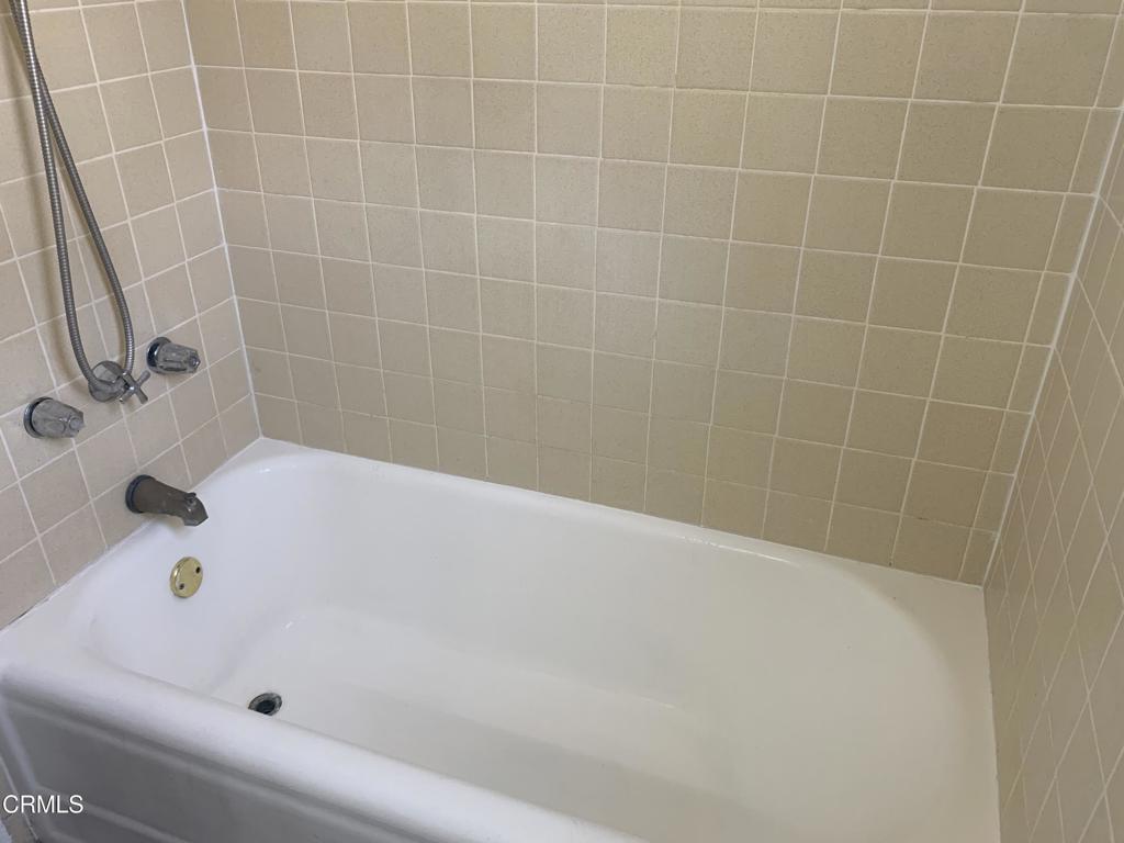 123 S Grand Oaks Avenue Unit: 4