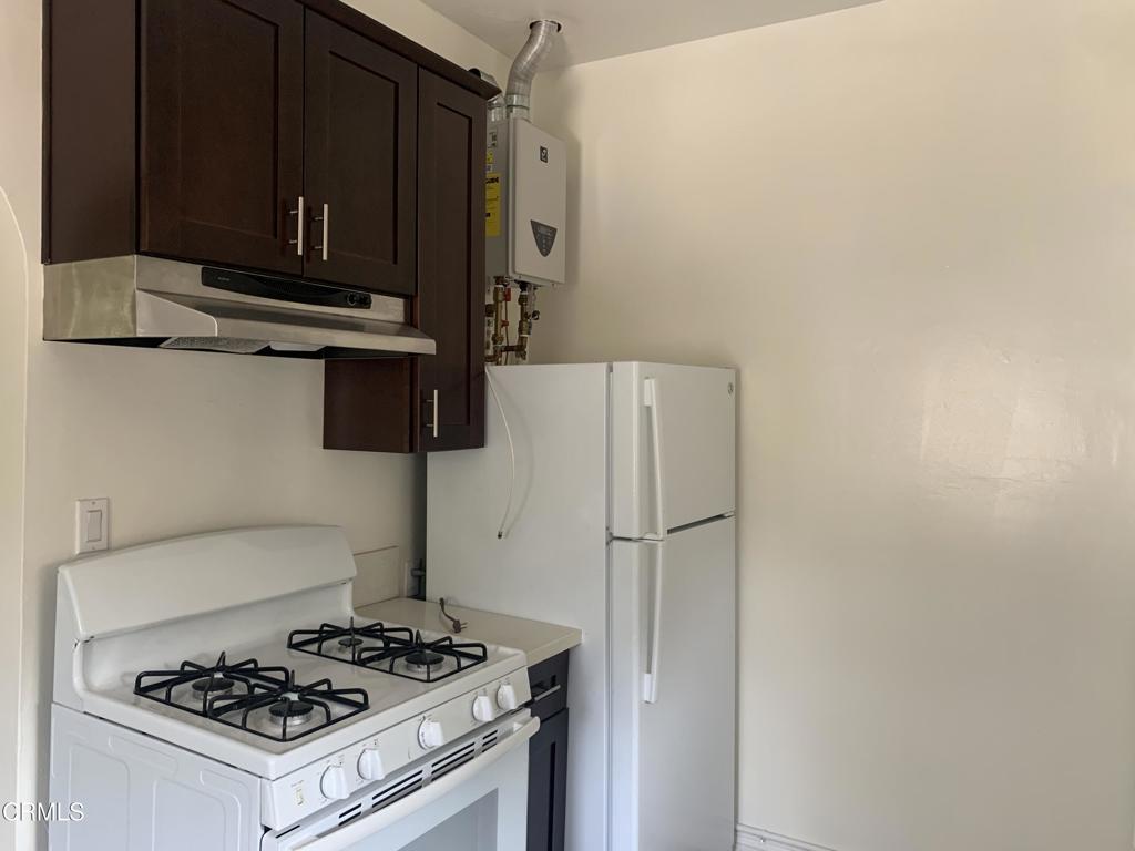 123 S Grand Oaks Avenue Unit: 4