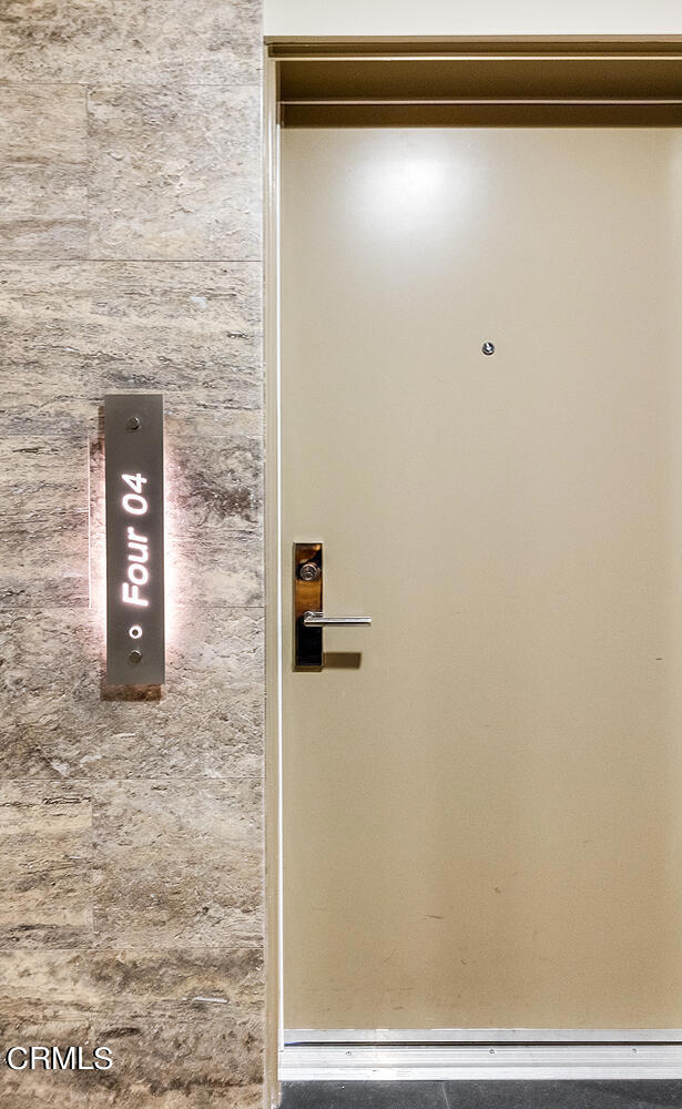 482 S Arroyo Parkway Unit: 404