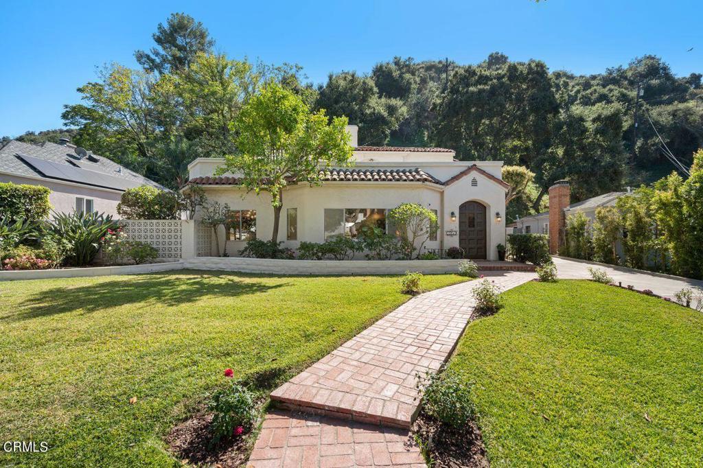 2350 E Glenoaks Boulevard