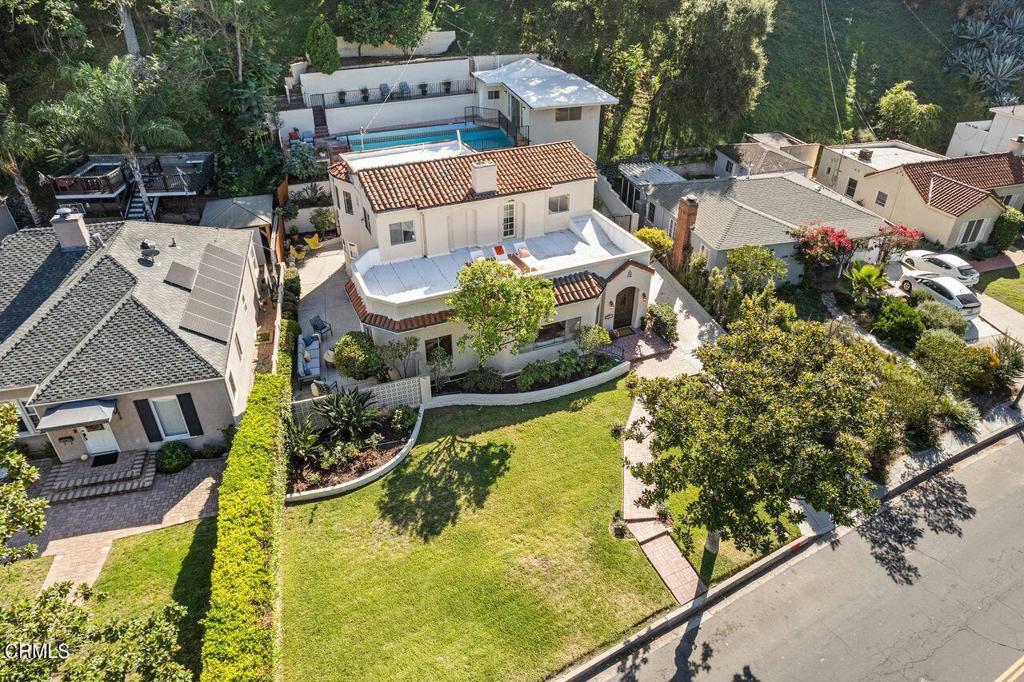 2350 E Glenoaks Boulevard