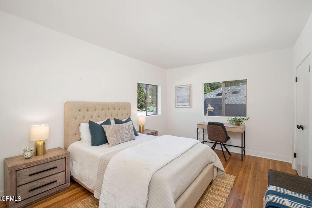 2350 E Glenoaks Boulevard