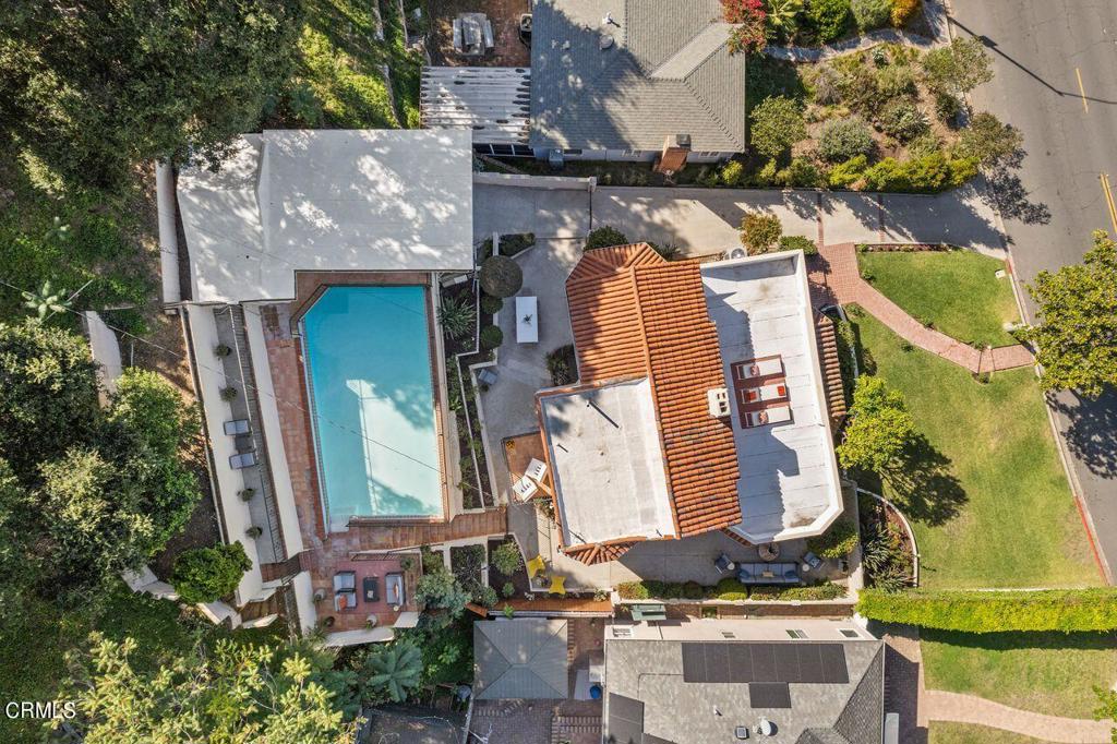 2350 E Glenoaks Boulevard