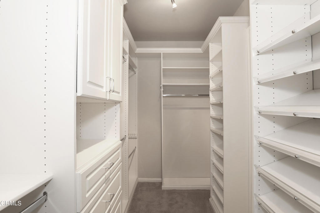 700 S Lake Avenue 323