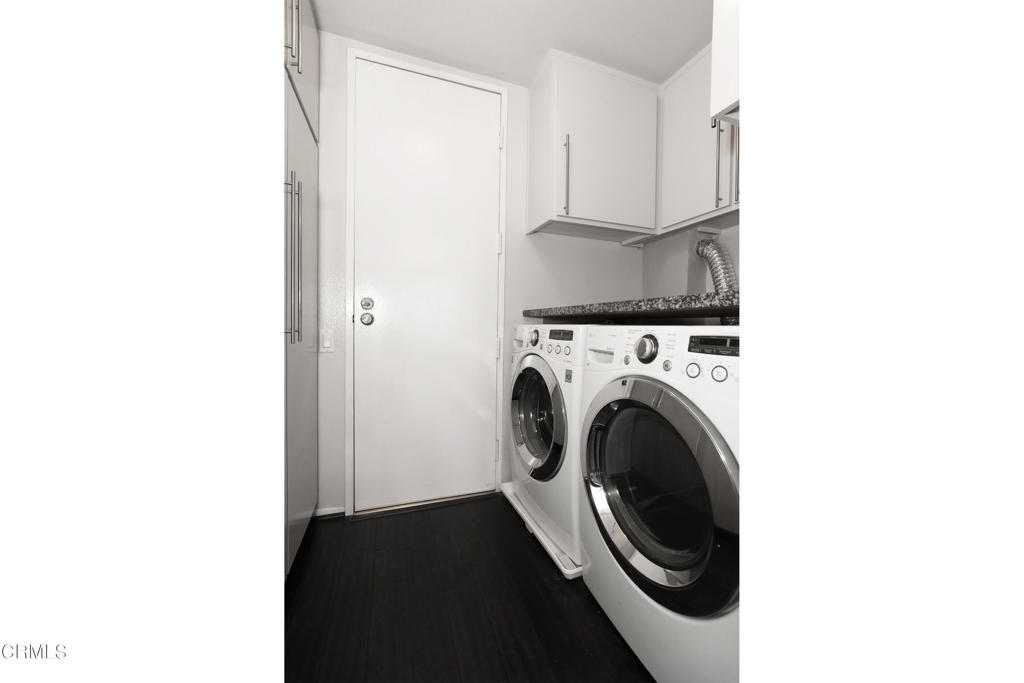 700 S Lake Avenue 323