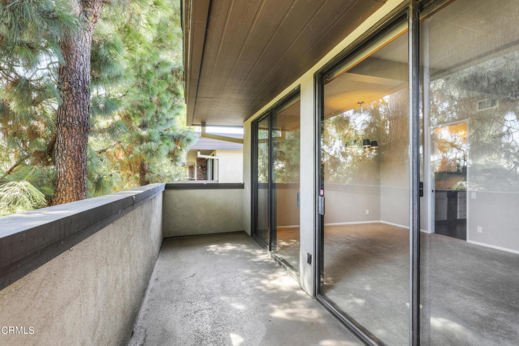 700 S Lake Avenue 323