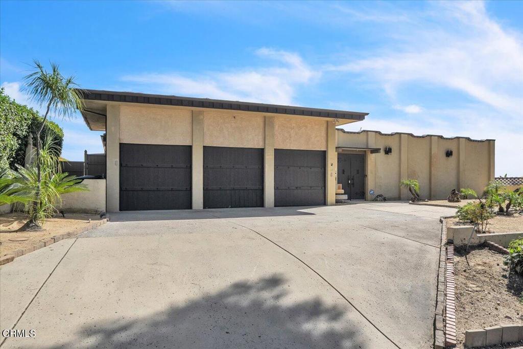 2634 N Mountain Avenue Avenue