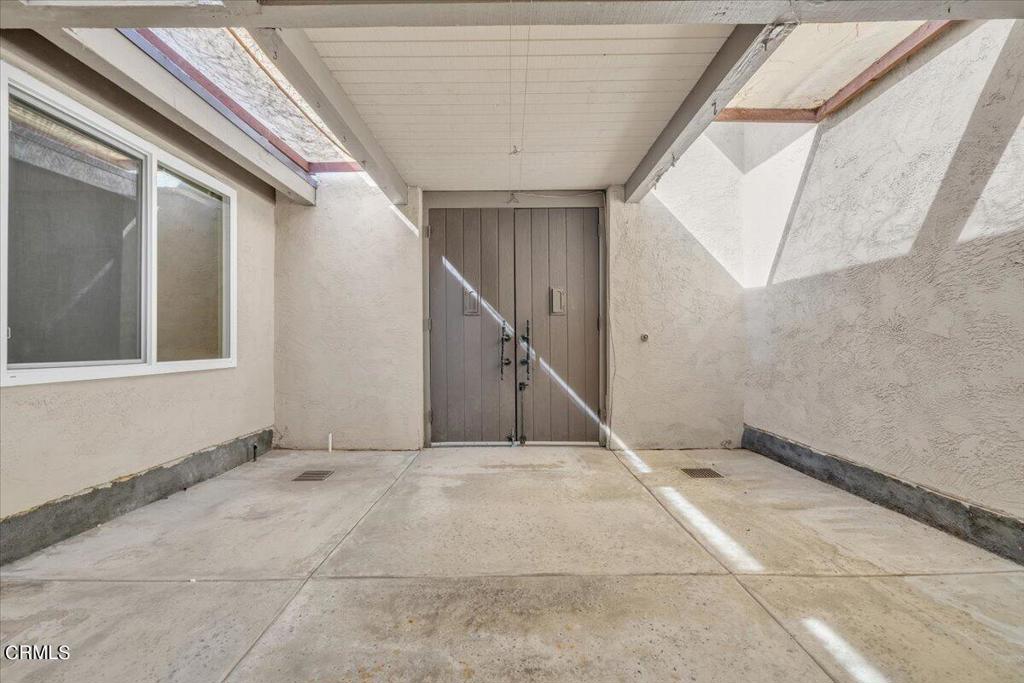 2634 N Mountain Avenue Avenue