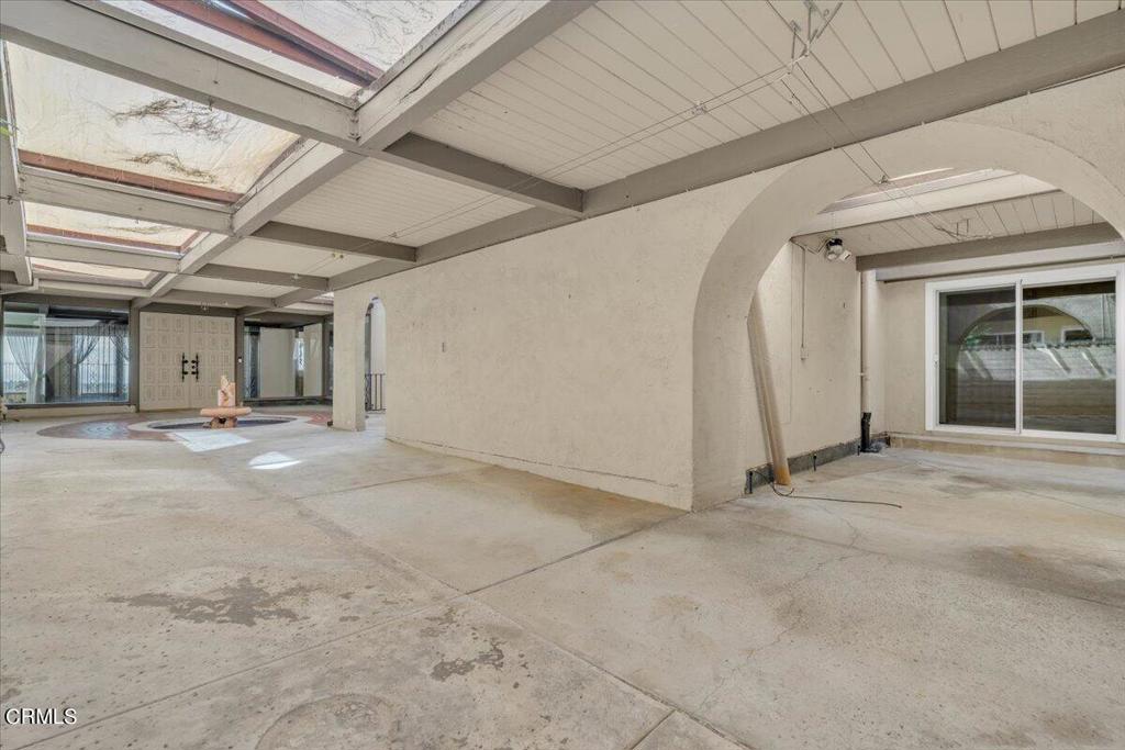 2634 N Mountain Avenue Avenue