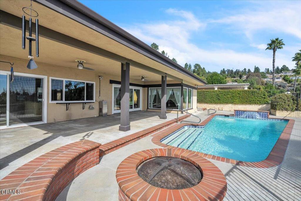 2634 N Mountain Avenue Avenue