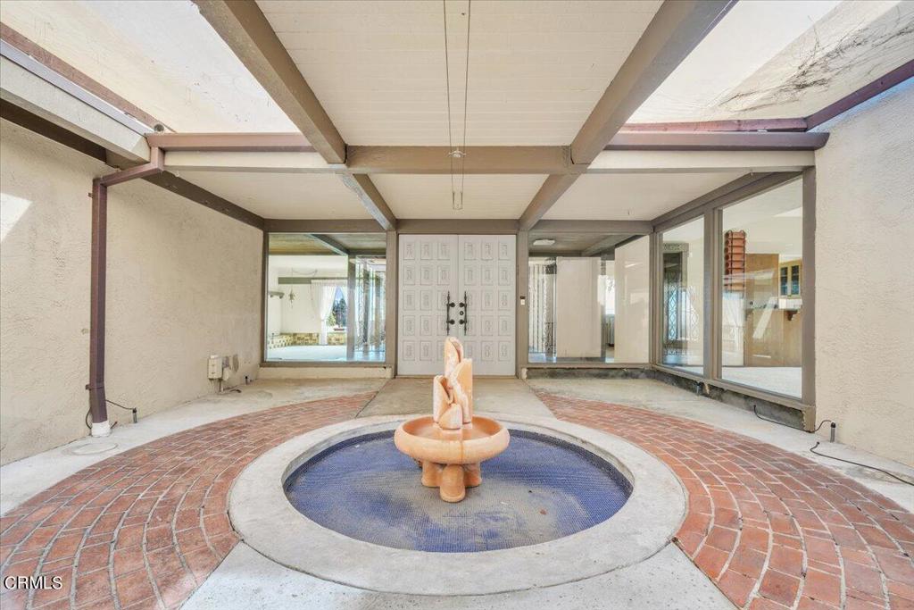 2634 N Mountain Avenue Avenue