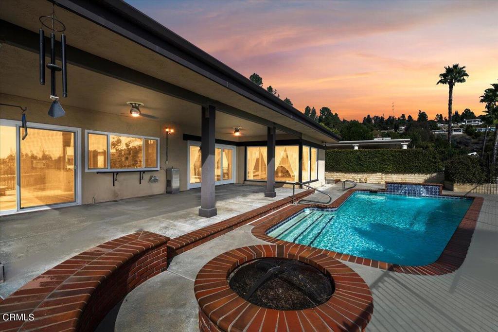 2634 N Mountain Avenue Avenue