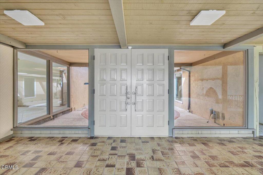 2634 N Mountain Avenue Avenue