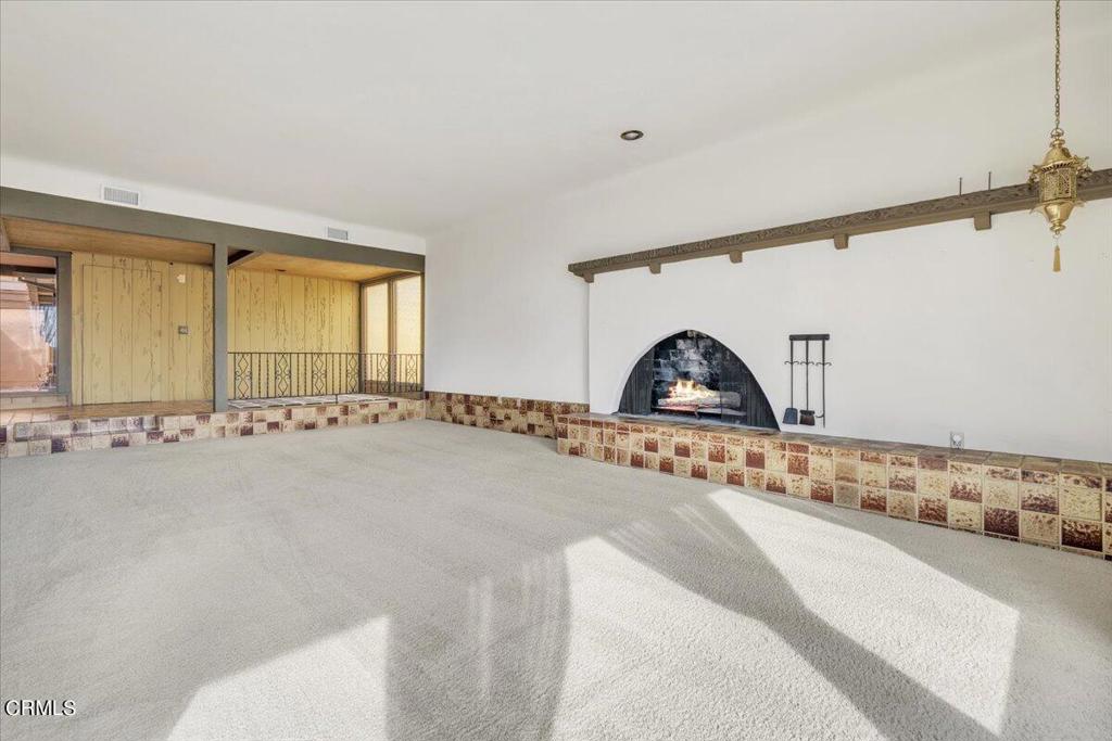 2634 N Mountain Avenue Avenue