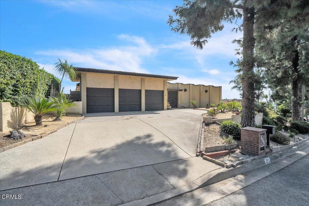 2634 N Mountain Avenue Avenue