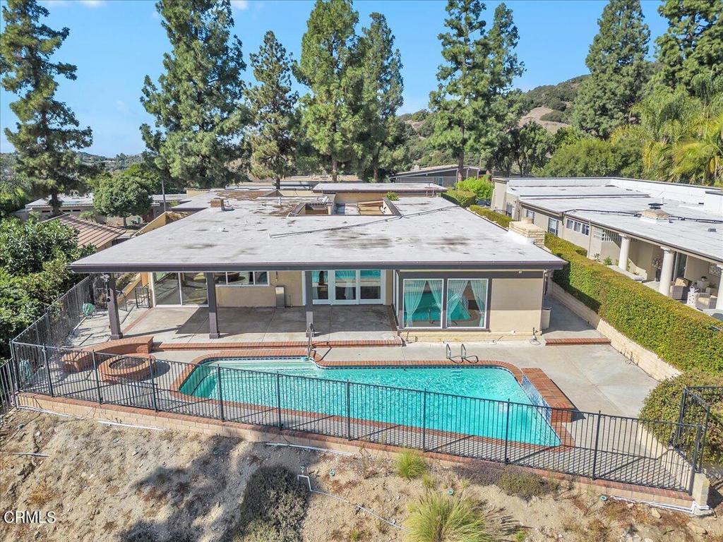 2634 N Mountain Avenue Avenue