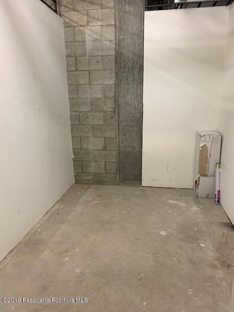 128 N Oak Knoll Avenue Unit: 209