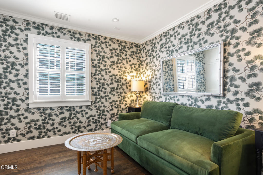 254 E Pentagon Street