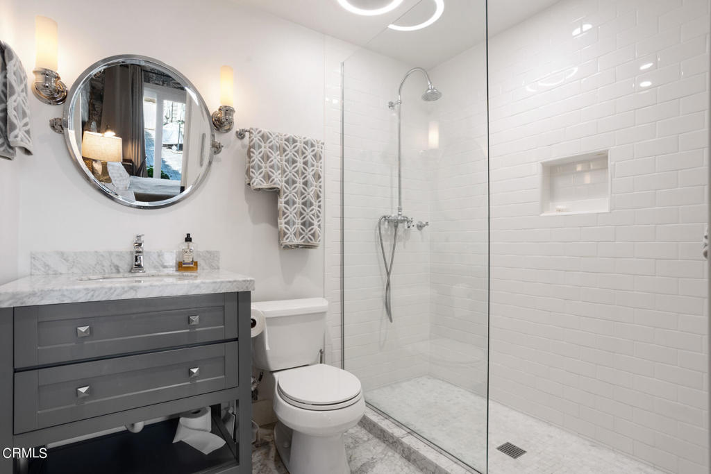 254 E Pentagon Street