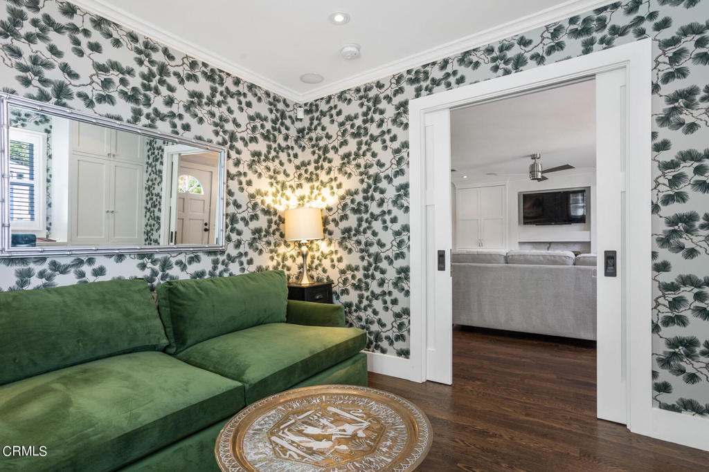 254 E Pentagon Street