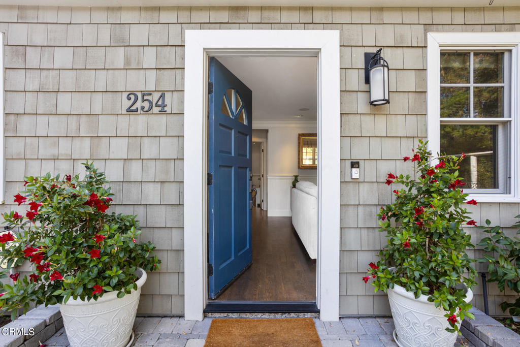 254 E Pentagon Street