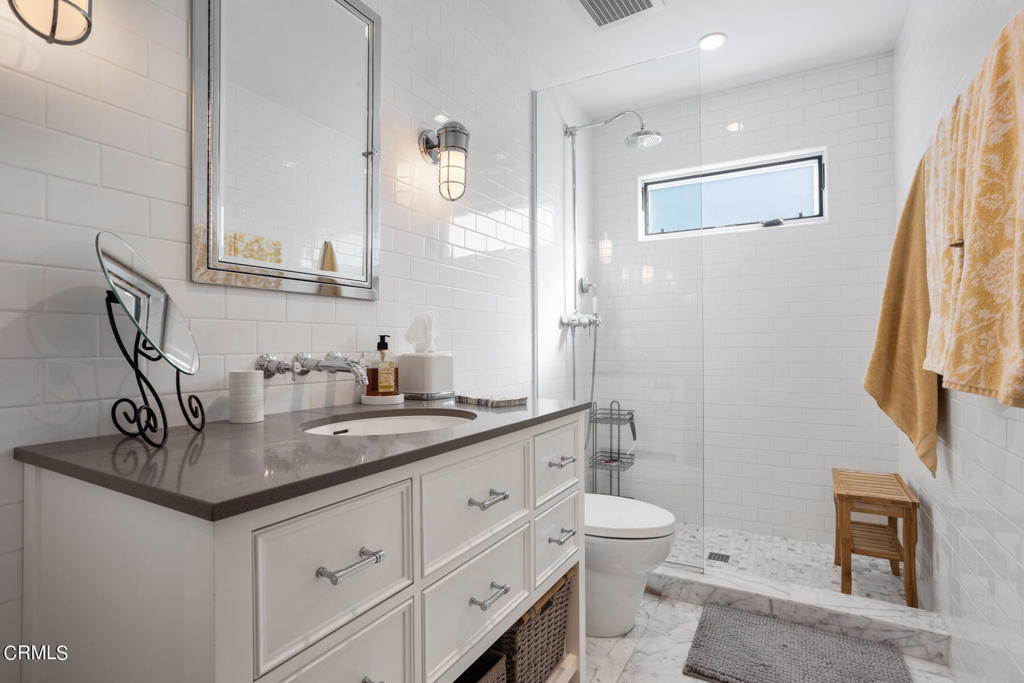 254 E Pentagon Street