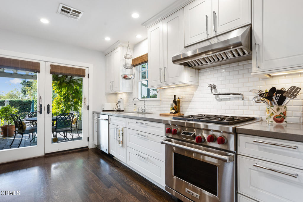 254 E Pentagon Street