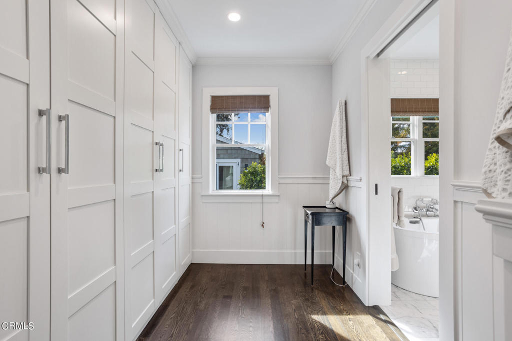 254 E Pentagon Street