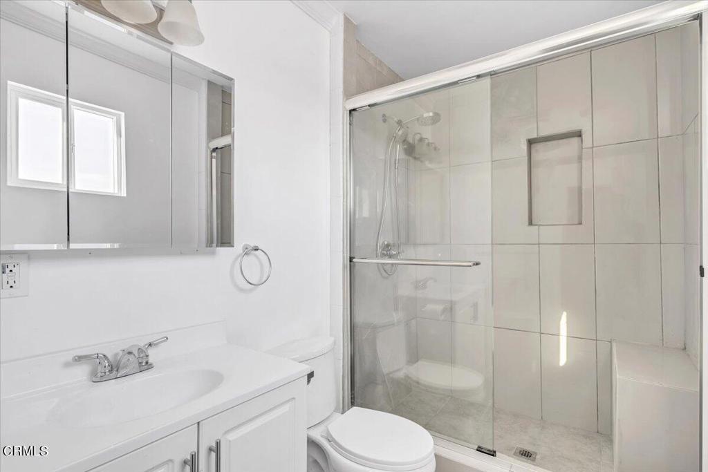 3935 E Cesar E Chavez Avenue