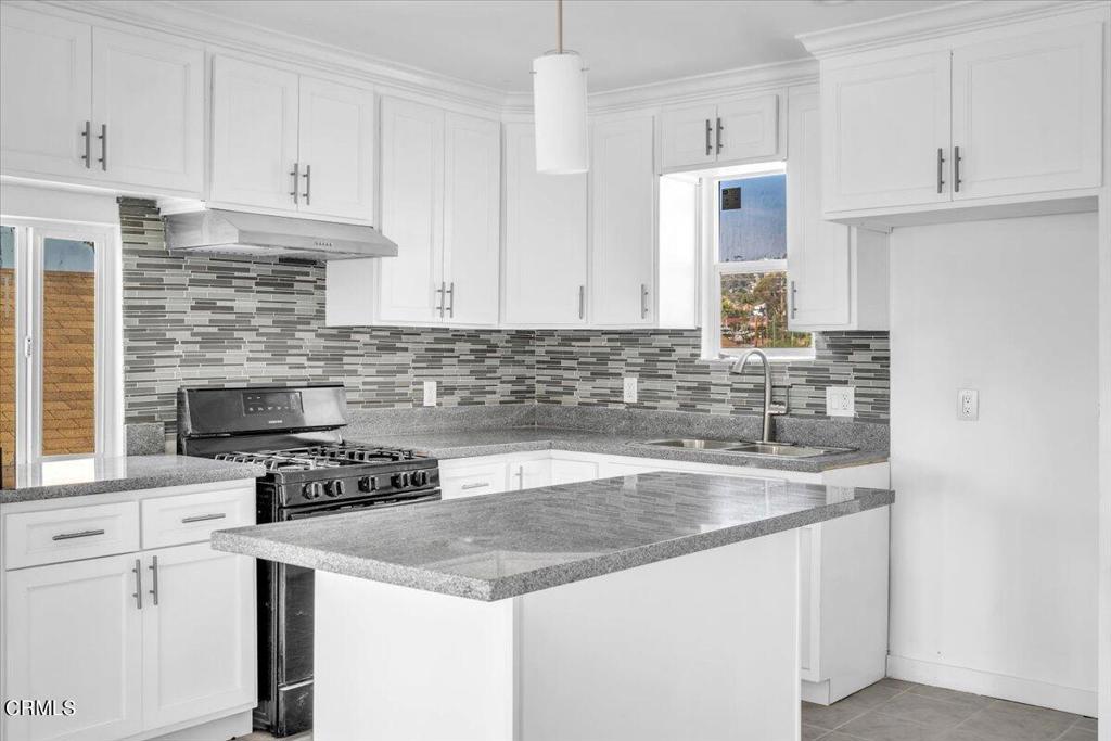 3935 E Cesar E Chavez Avenue