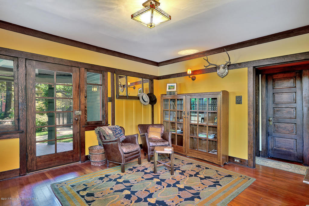 845 S Los Robles Avenue